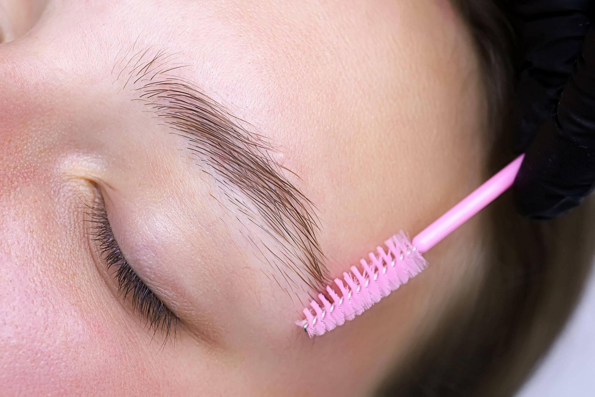 eyebrow lamination procedure with formulations Browlift Clinique Rivoli Massena 2